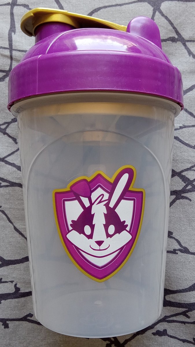 GSQUAD! 

Reply to this Tweet with a photo of your favorite shaker cup(s).

I'll start. Mine is the Tokki shaker!