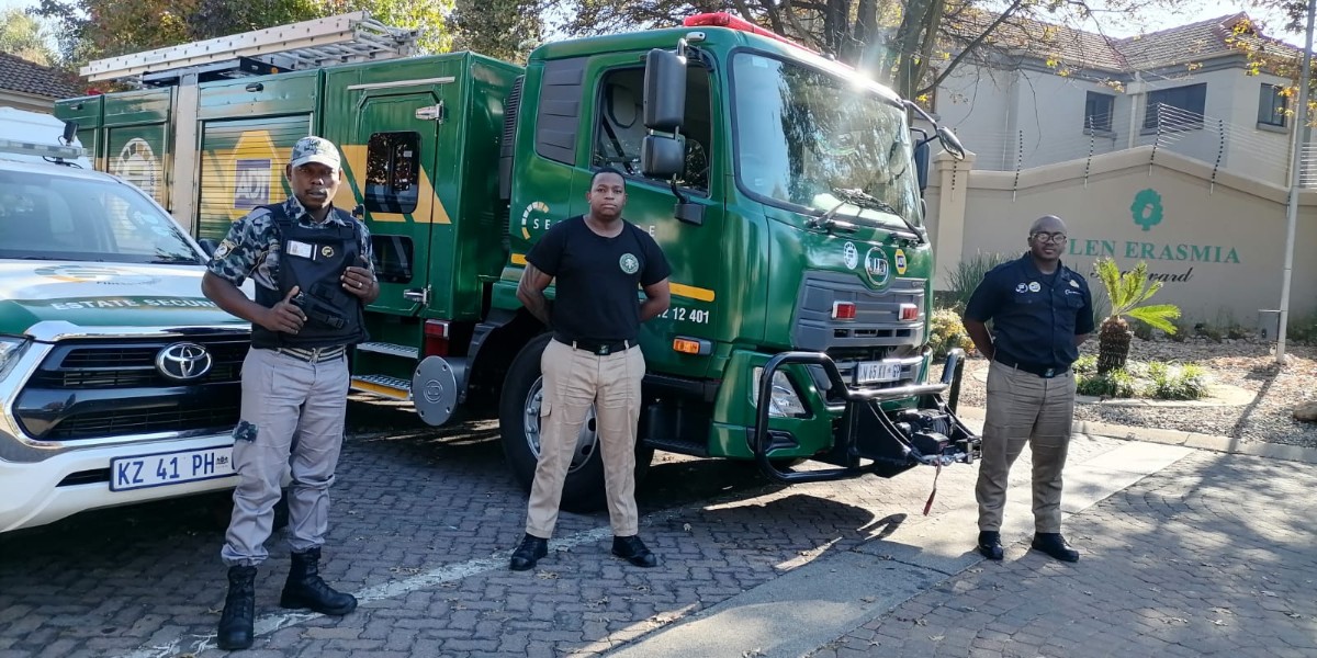 Keeping you safe, securing your assets is what the Fidelity tream do best! Our Fidelity teams were out and about at Glen Erasmia ensuring safety at every corner.

#SecureFire #keepingwatch #visibility #teamwork #peaceofmind #alwaysthereforyou #keepingyousafe #securingyourassets