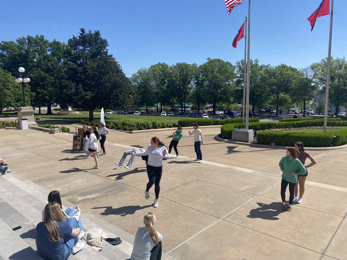 Arkansas Thespians are hosting a day of theatre at the State Capitol! Thank you to State Senator <a href="/dismang/">Jonathan Dismang</a> for coming out to show your support for these students and the impact theatre has in the lives of students all over our state! <a href="/ARThespians/">Arkansas Thespians: An EdTA Affiliate</a> @thespians1 #bprd