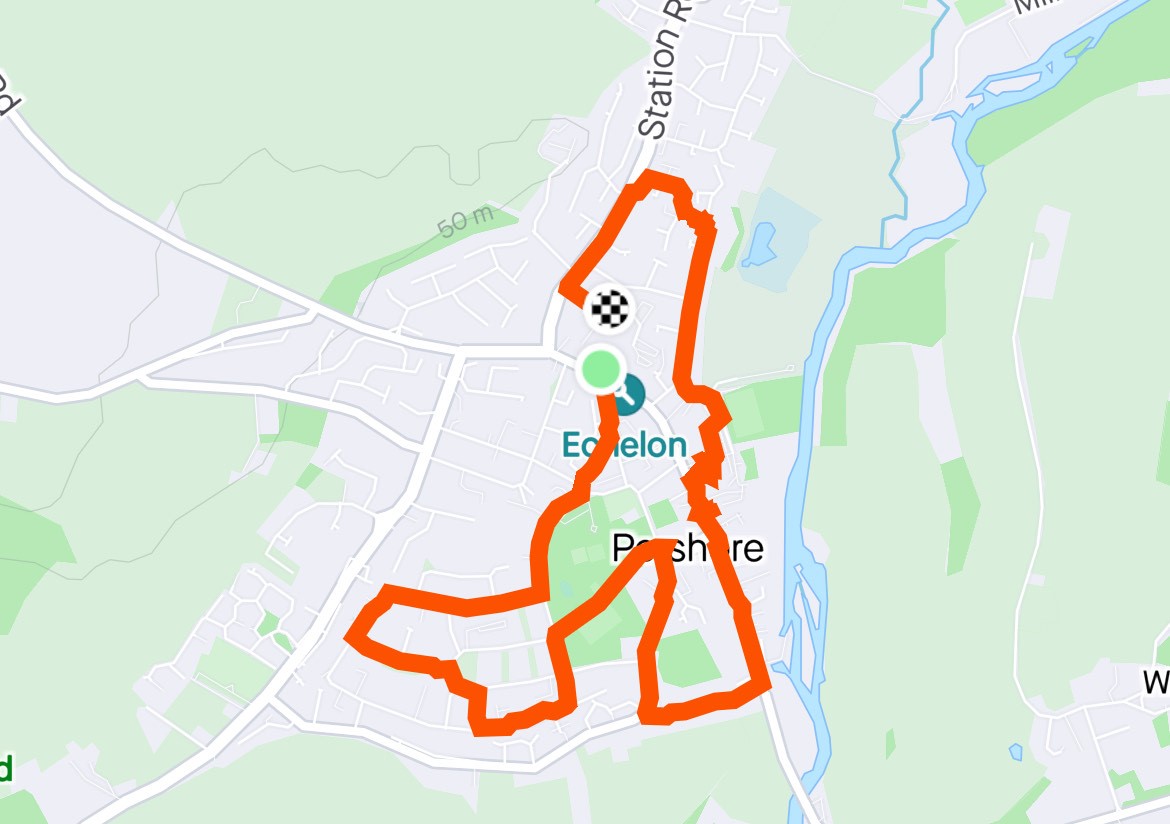 #PCSOSmith and #PCSORice have this afternoon been out on #FootPatrol across #PershoreTown 👮

Great engagement with everyone out and about despite the rain 🌧️ Also checked in with a few shops as part of #ShopWatch 🚨

#VisibleInTheCommunity @InspDaveWise