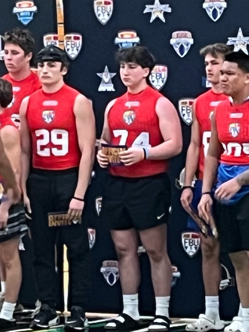 Thank you @FBUcamp for an amazing weekend in Seattle and my nomination to Top Gun at @PCSCNaples. So thankful for this opportunity. #PathtoNaples #ParadiseCoast #opreps #GetBetterHere @SBLiveSports @SBLiveOR @MaxPreps