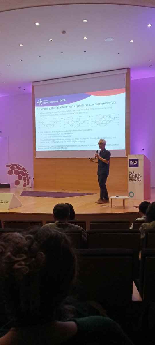 @efgalvao Ernesto Galvão talking about quantum computation and some of our work done at #QLOC during @INLnano symposium!!