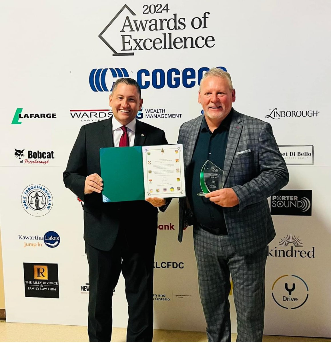 KawarthaLakesCF's tweet photo. We are thrilled to announce that our Executive Director, Vince, has been honoured with the prestigious Business Leader of the Year award at the recent Lindsay &amp; District Chamber of Commerce 2024 #AwardsOfExcellence this past weekend!

#LeadershipExcellence #TeamKawarthaLakes https://t.co/TABohs1DpM