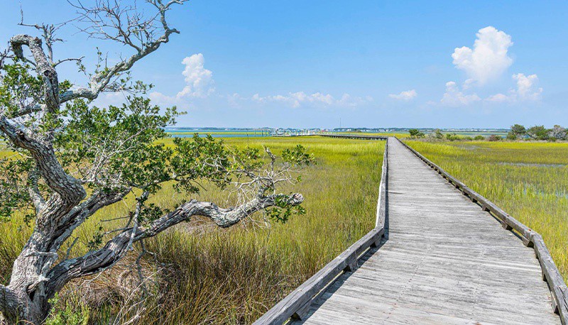 Now, imagine transitioning into an afternoon of shared laughter and stories on the expansive outdoor deck, adorned with comfortable coastal furniture.

Read more 👉 lttr.ai/AQHNa

#VacationRental #CrystalCoast #EmeraldIsle
