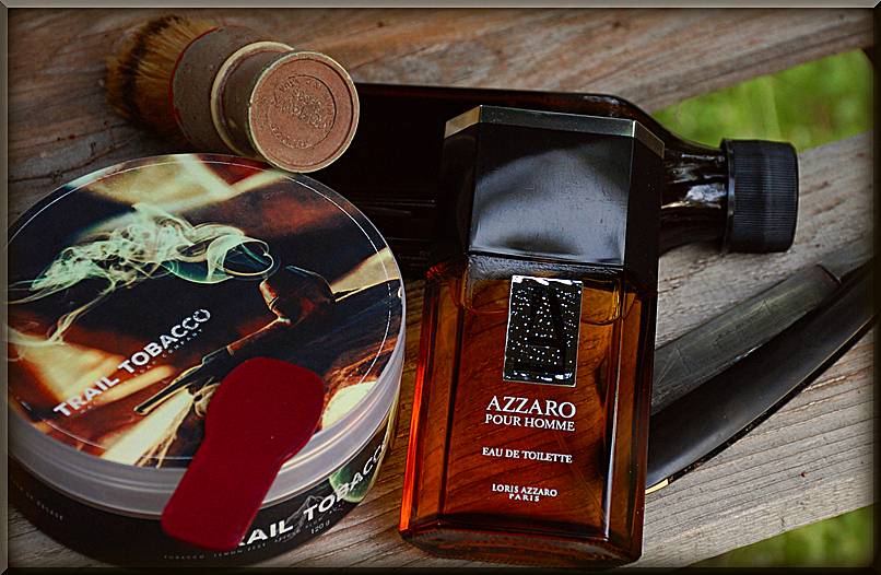 Today's shave gear: Brush: Mohawk 3-338 Soap: MacDuff’s Trail Tobacco Fragrance: Azzaro Pour Homme Razor: 6/8 Sheffield Cutlery ow.ly/QC2S50RlmKV #shaveOfTheDay #shaveGear #mensGrooming #wetShaving #sotd #straightRazor #straightRazorShave