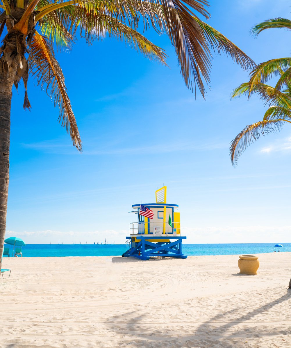 Sun, sea, & sustainability. Today, and everyday let's celebrate our planet & pledge to protect its beauty. 🌎 #EarthDay #margaritaville #hollywoodflorida #visitflorida