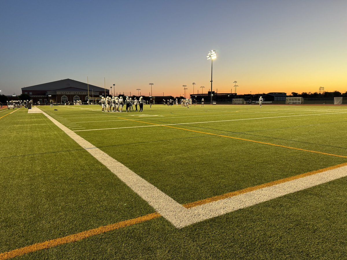 📍Home of the Eagles Prosper, TX @ProsperEaglesFB | @ProsperRecruits | @Coach_Moore5 | @Coach_Hill2 | @CoachSteamroll | @TA_Recruiting