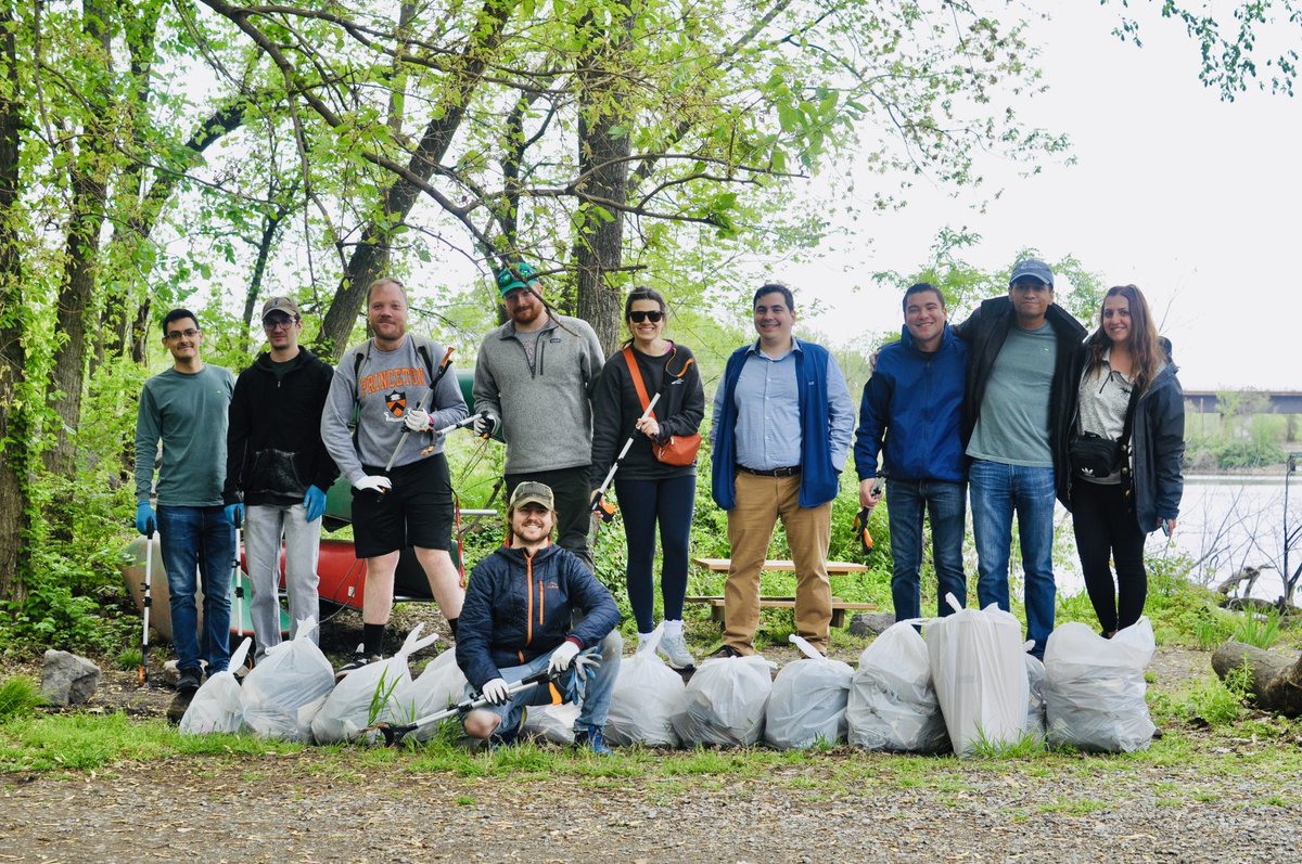 Jordan_Orris's tweet photo. Happy Earth Day from @ACCDMV! The branch cleaned up Kingman and Heritage Islands Parks yesterday as part of @ACC_National #ACCShowdown https://t.co/Qa6h56W3k6