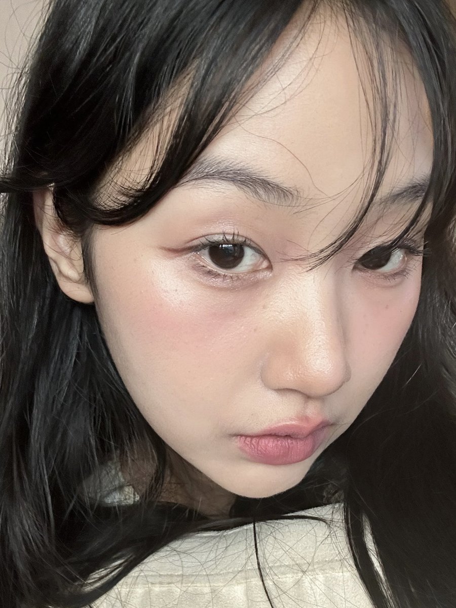 NavyO_O's tweet photo. มาทำฮาวทูลุคนี้ แบบไม่หยา ไม่ไหล รับหน้าร้อนเดือนเมษาคับบ❤️‍🔥🥵🔥 https://t.co/XITOwaIFcL