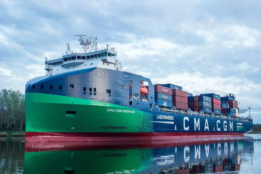 سفينة سي إم إي سي جي إم الجديدة مع برج أمامي
ناقلة الحاويات CMA CGM MERMAID
طولها 205 متر ، بناء 2024 ، ترفع علم مالطا
#ship #containers #cmacgm