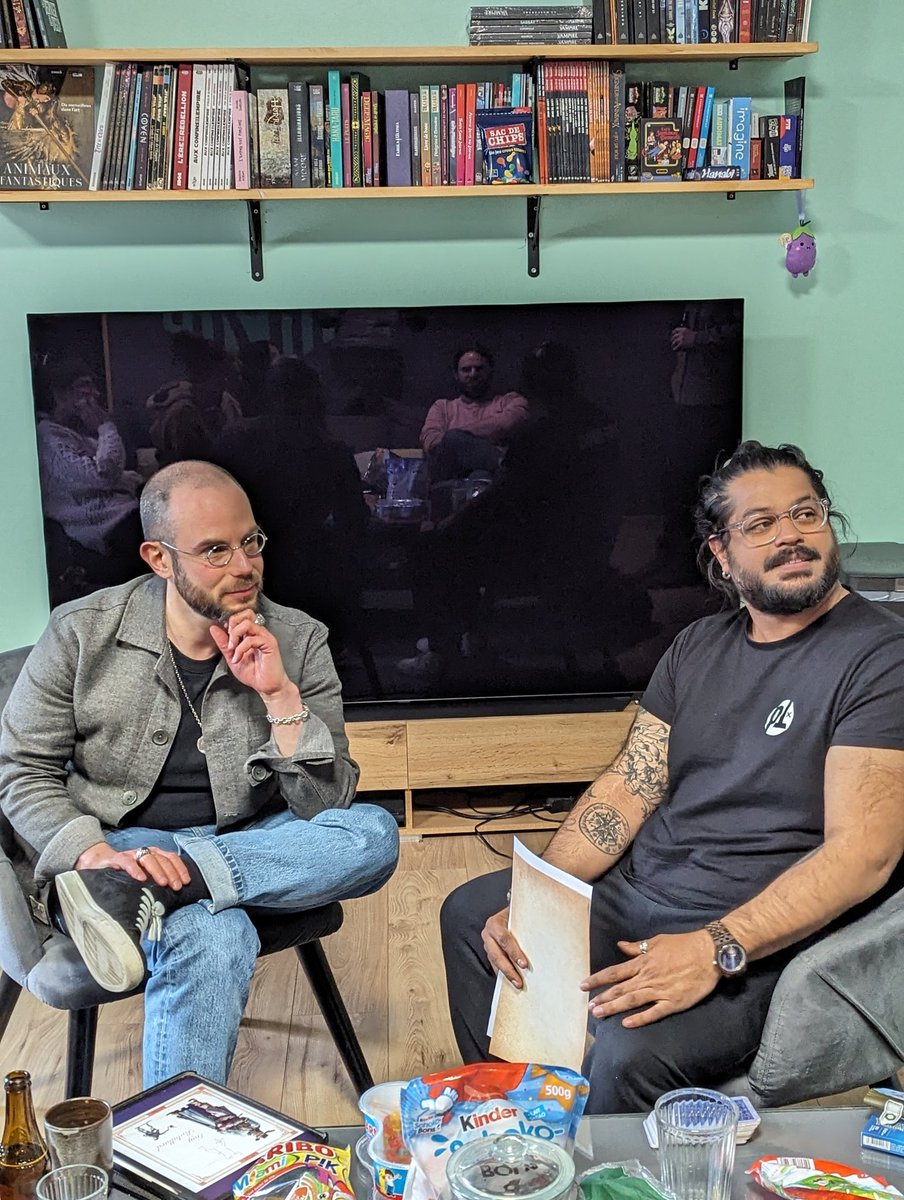 Surprise du soir : <a href="/clemovitch/">Clément Viktorovitch</a> se joint à la table ! 🤺🔥

À votre avis, à quoi va ressembler son perso ? 👀