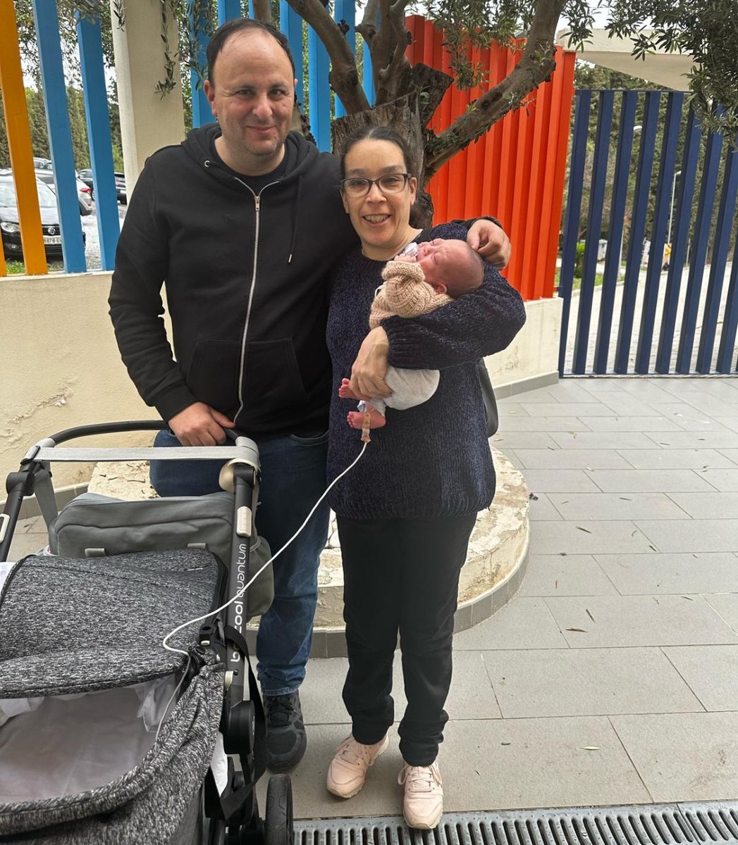 A Dylan, nuestro pequeño cocodrilo, ya le han dado el alta 👏.
Han sido muchos meses de lucha, pero ahora disfruta feliz junto a sus papás 😘
Os deseamos que siga creciendo tan bonito como hasta ahora.

#solidaridad #casaronaldmalaga #fundacióninfantilronaldmcdonald