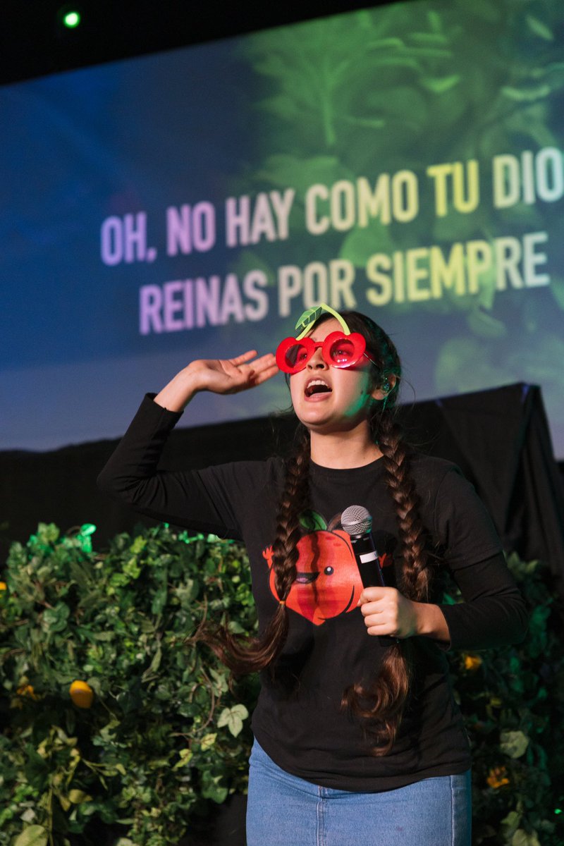 IglesiadeRW's tweet photo. La alabanza en el día del niño fue hermosa. Royal Kids alabando a Dios! Que fruto eres?  #royalkids https://t.co/0rIMbpcQ9b