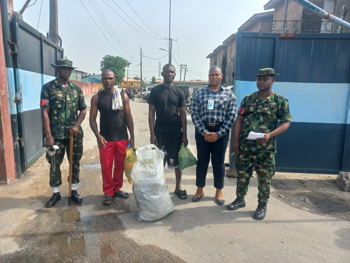 UPDATE ON SOLDIERS ALLEGED OF THEFT AT DANGOTE REFINERY IN LAGOS In line with Nigerian Army's (NA) commitment to upholding high standard of professionalism, integrity and discipline, the NA wishes to update the general public on the outcome of the investigation into the
