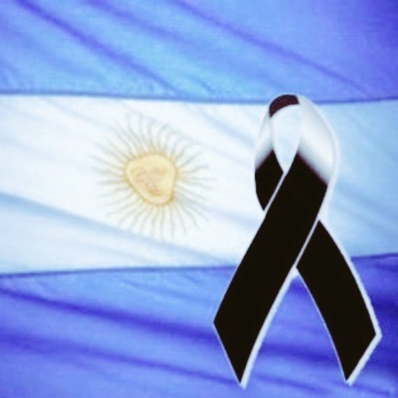 wais2010's tweet photo. ESCUCHEN ESTE HILO
ES MUY IMPORTANTE PORQUE DESMENUZA MUY BIEN LA GUERRA COMUNICACIONAL y DESDE CUANDO y COMO LA VIENEN INSTALANDO
TAMBIÉN DESNUDA LA #VOMITIVA
e
#INMENSA
CANTIDAD D DINERO DILAPIDADO #INMORALMENTE
EN ÉSAS COSAS
ÉSTO,TIENE UN SOLO FINAL
LO LAMENTO
SERÁ SANGRIENTO https://t.co/oQQDXXkmn1