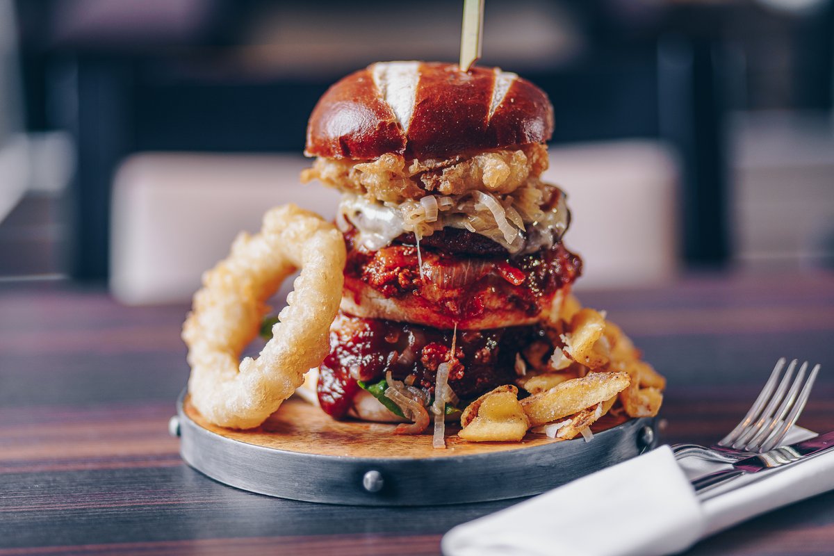 Craving a juicy burger fix? Look no further than our Stack Burger! 🍔