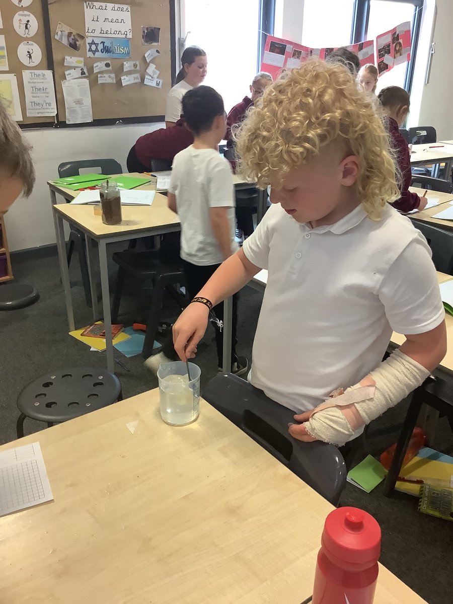 Today, we investigated what different materials were soluble and insoluble. We tested many different substances by mixing them with water to see if they dissolved and made a solution or if they separated. Great scientific thinking and investigation work Year 5! 🔎👩‍🔬 @StAnnes_EHS