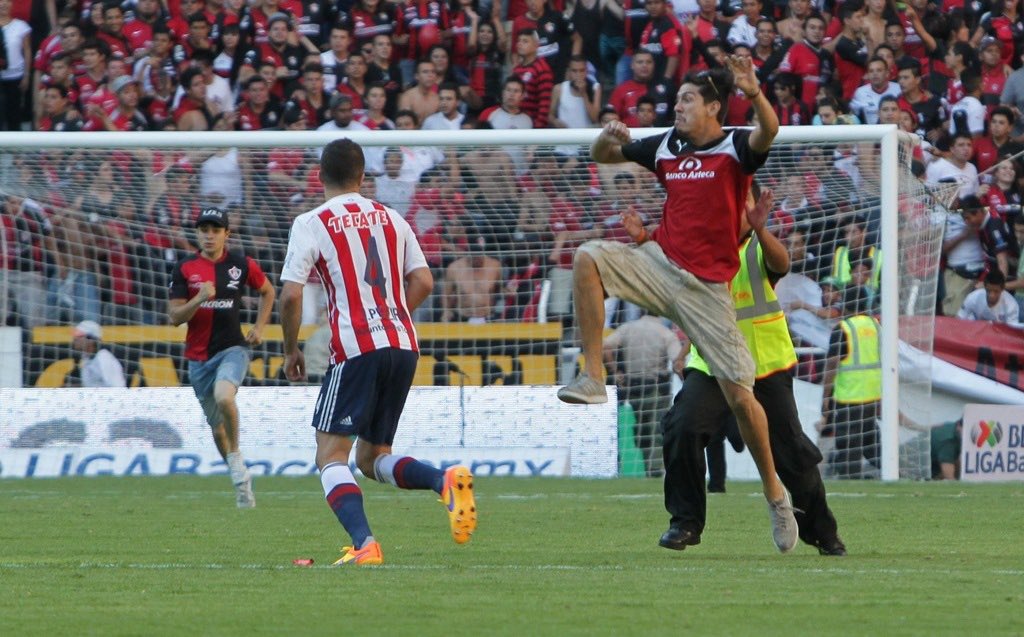 Semana de Clasico Tapatio
Por favor no salten al campo