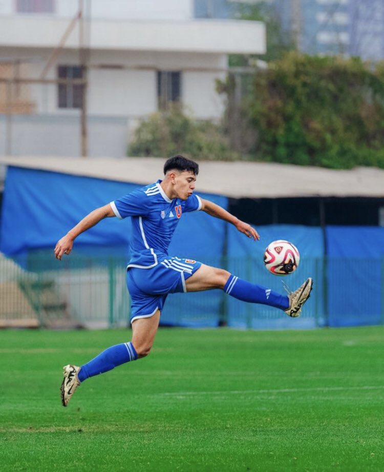 🇨🇱🌟 Ignacio Vazquez es el MÁXIMO ASISTIDOR [6] y el jugador con más gambetas completadas x90' [9.2] en el Torneo Proyección 2024. Además lleva 4 goles. Recordar que hizo pretemporada con el primer equipo de la U.