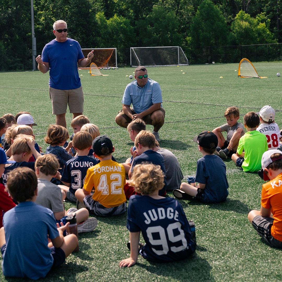 zerozero_fdn's tweet photo. Support Birmingham's youth with the ZeroZero Foundation! 🌟 
Join our mission to empower local kids through sports and career/personal development. 
Click the link below learn more about how to join our mission⬇️ https://t.co/XxlszUwdww https://t.co/8c8bxlBruW