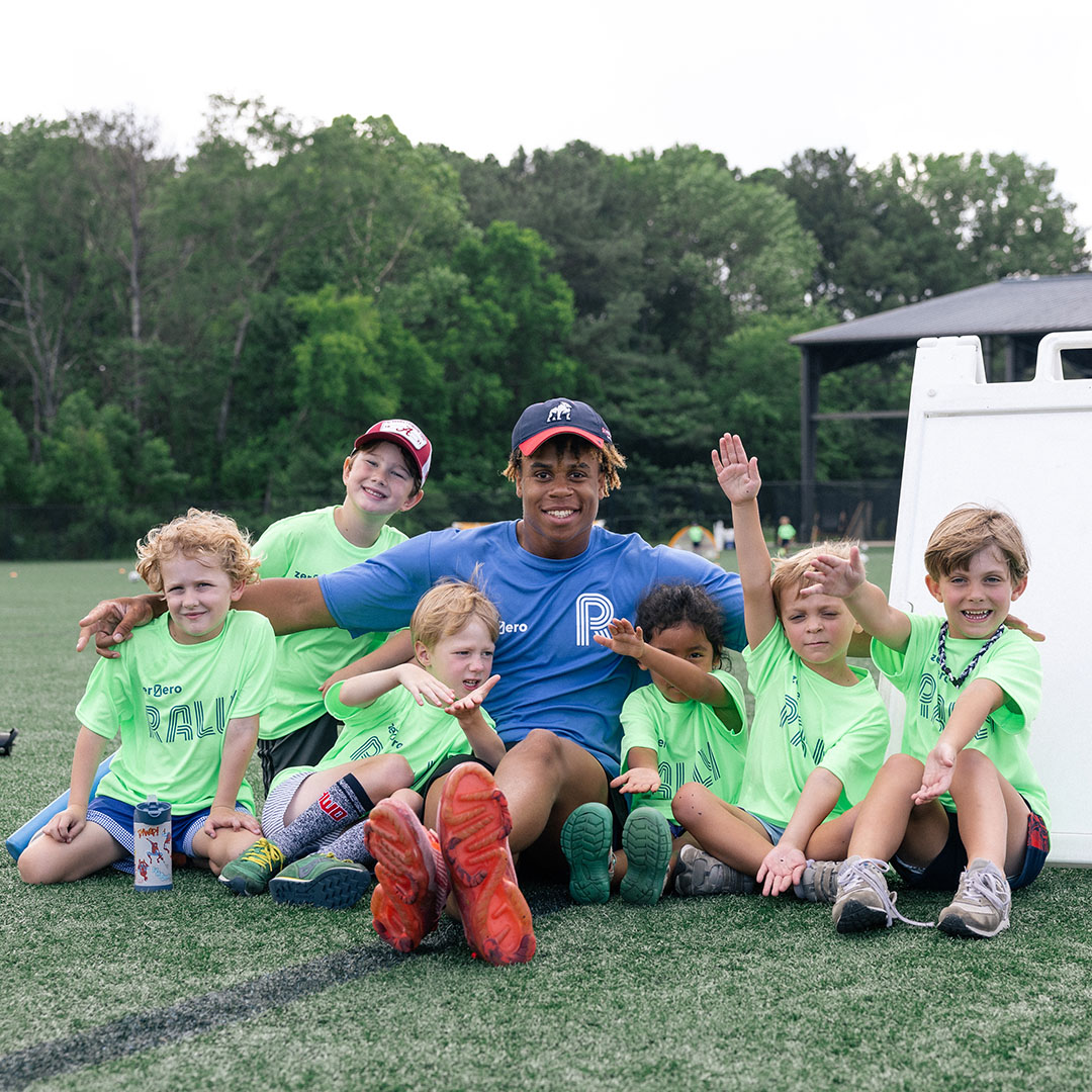 zerozero_fdn's tweet photo. Support Birmingham's youth with the ZeroZero Foundation! 🌟 
Join our mission to empower local kids through sports and career/personal development. 
Click the link below learn more about how to join our mission⬇️ https://t.co/XxlszUwdww https://t.co/8c8bxlBruW