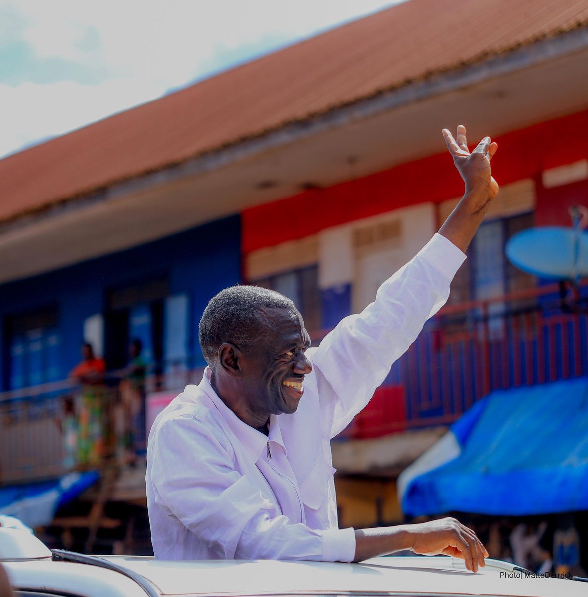 Happy birthday @kizzabesigye1. Thank you for your service to the country. May God continue to bless and guide you.