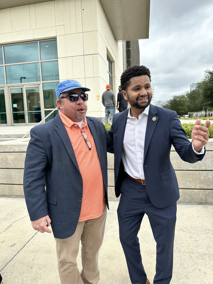 cityofpeace's tweet image. I live in #Florida, but have such amazing local state and federal congressional leadership @AnnaForFlorida @MaxwellFrostFL calling for #HousingNotHandcuffs #stophomelessness