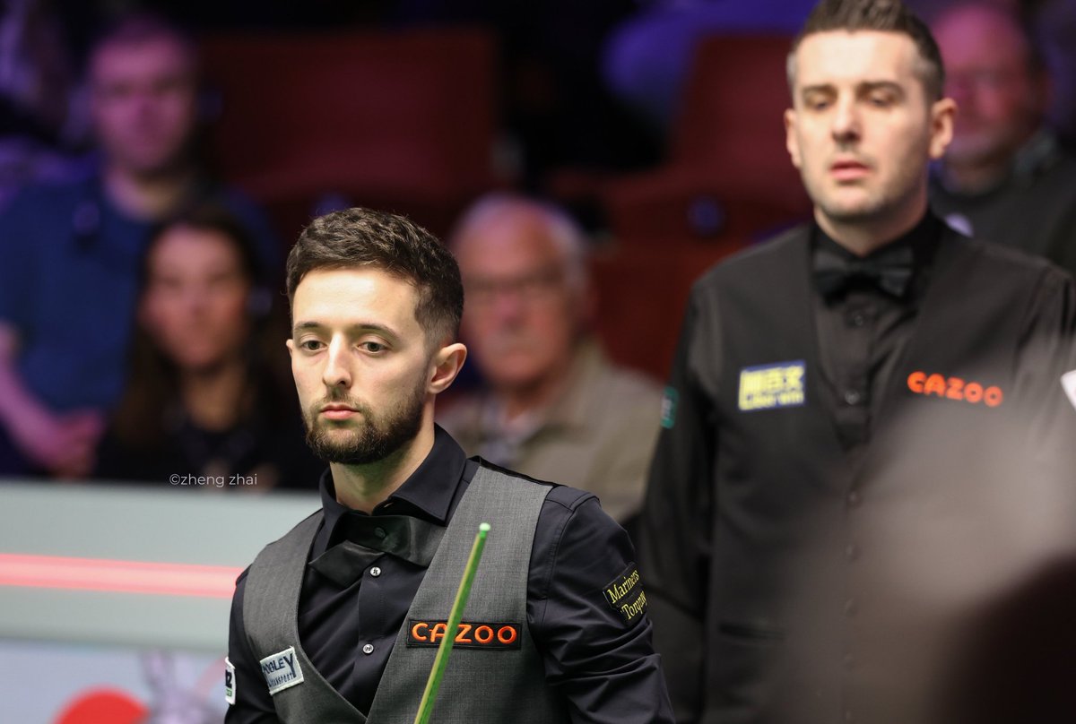 Selby ilk turda veda etti!

Crucible'da ilk kez mücadele eden Joe O'Connor, Mark Selby'i 10-6 mağlup etmeyi başardı ve son 16'ya yükseldi.

#cazooworldchampionship