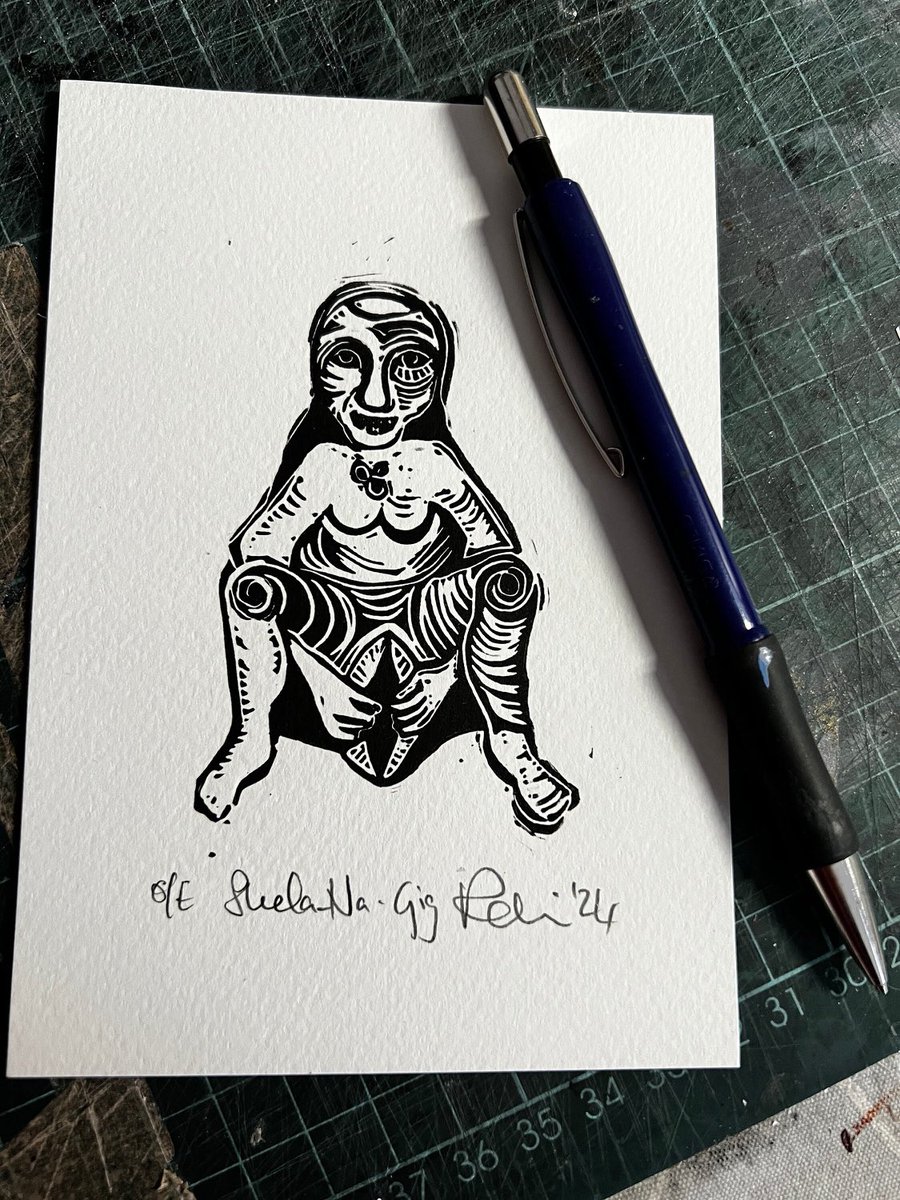 A lovely Sheela Na Gig for your eyes. Now listed in my shop creativewithline.etsy.com/listing/171922… #HandmadeHour #Creative #AffordableArt