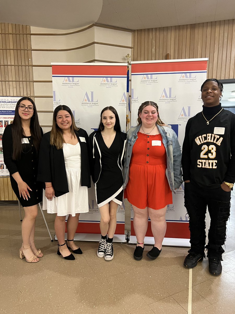 SouthHighCCC's tweet image. Thank you Assistance League for supporting our South High community! Congratulations to Noelia, Miyuqui, Alexis, Lilly, and CJ!