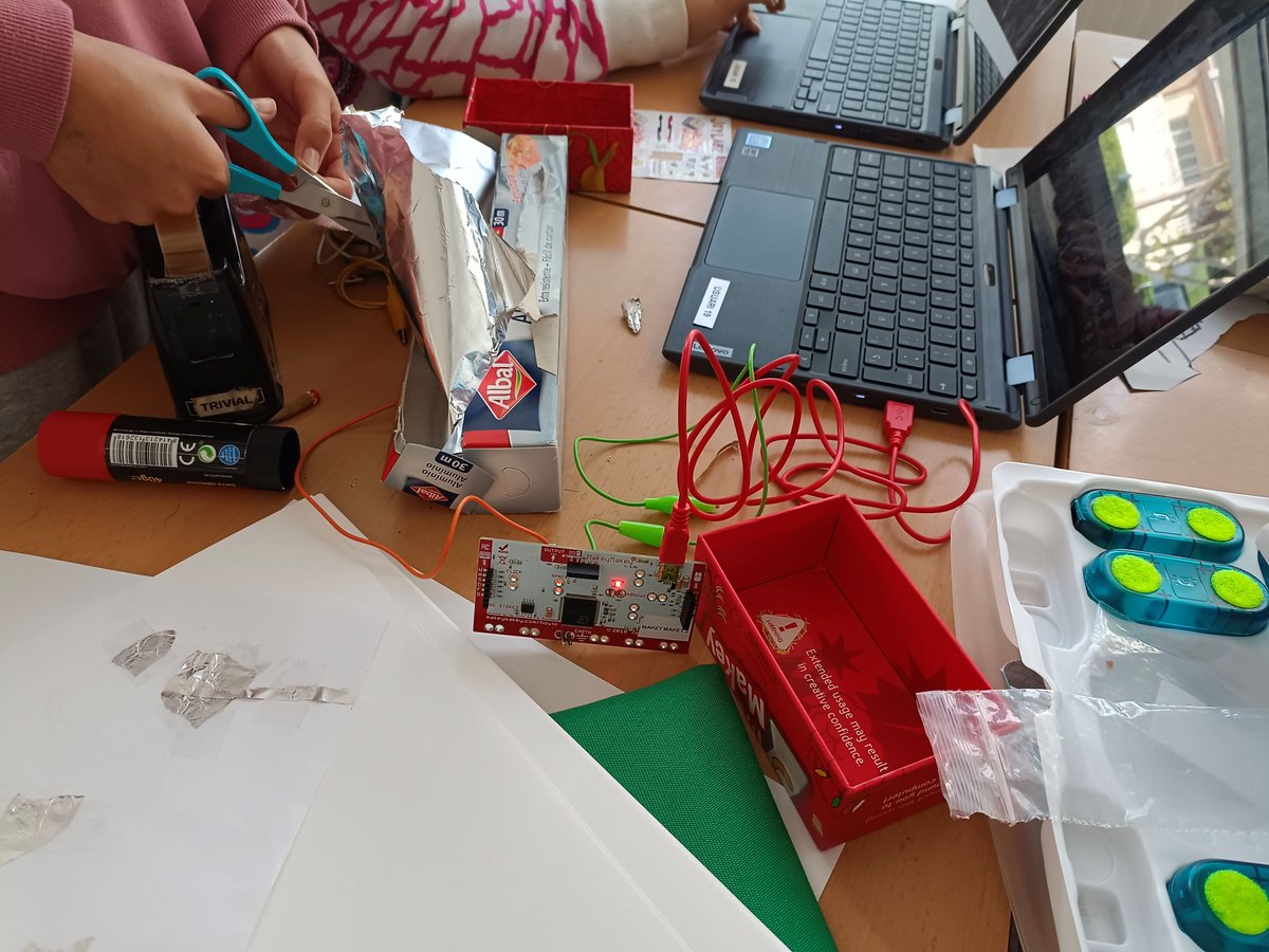 Escola Els Vinyals tweet media