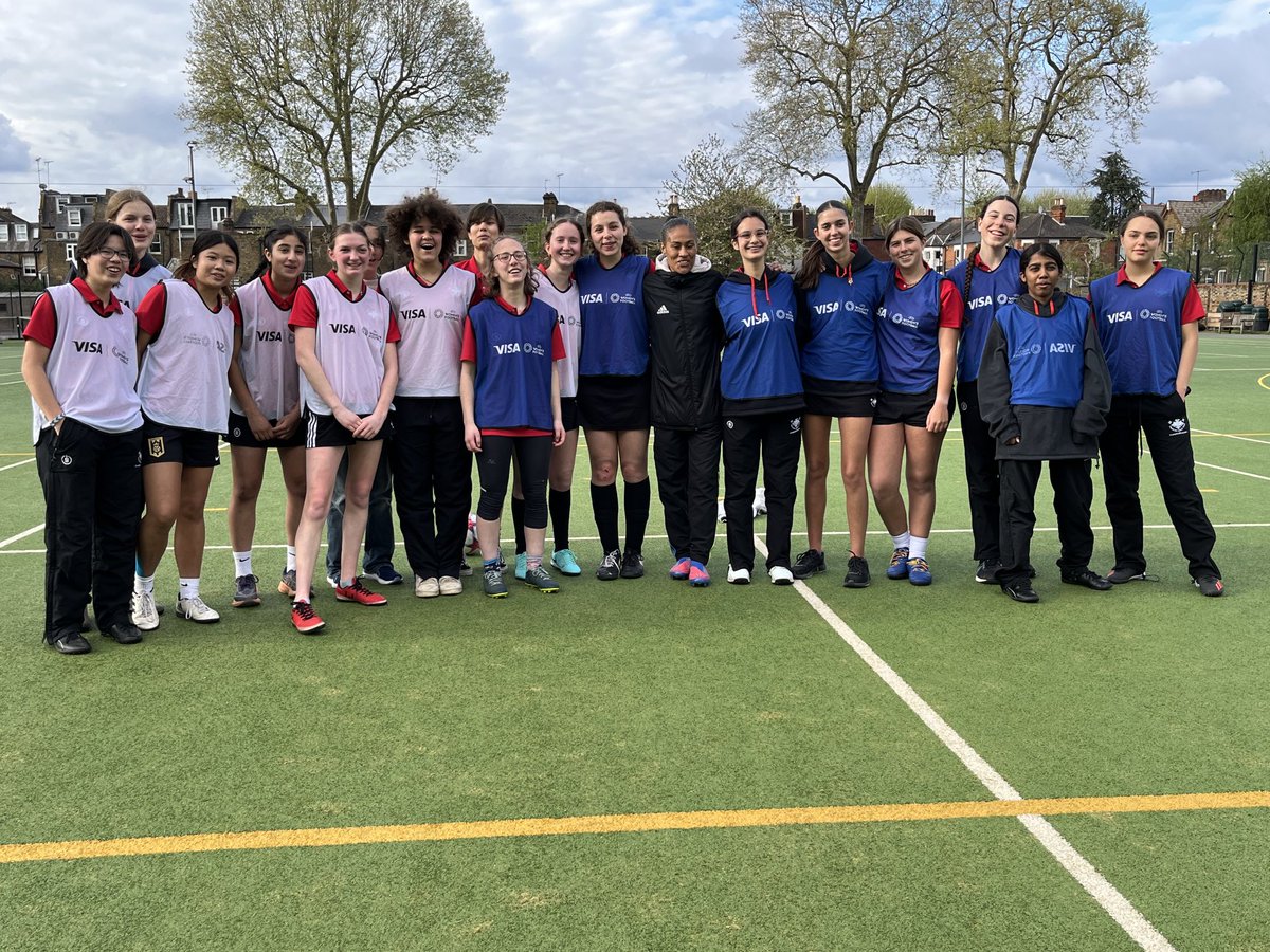 Great afternoon having a football training session with ⁦@rachelyankey11⁩ thanks for all your wisdom!