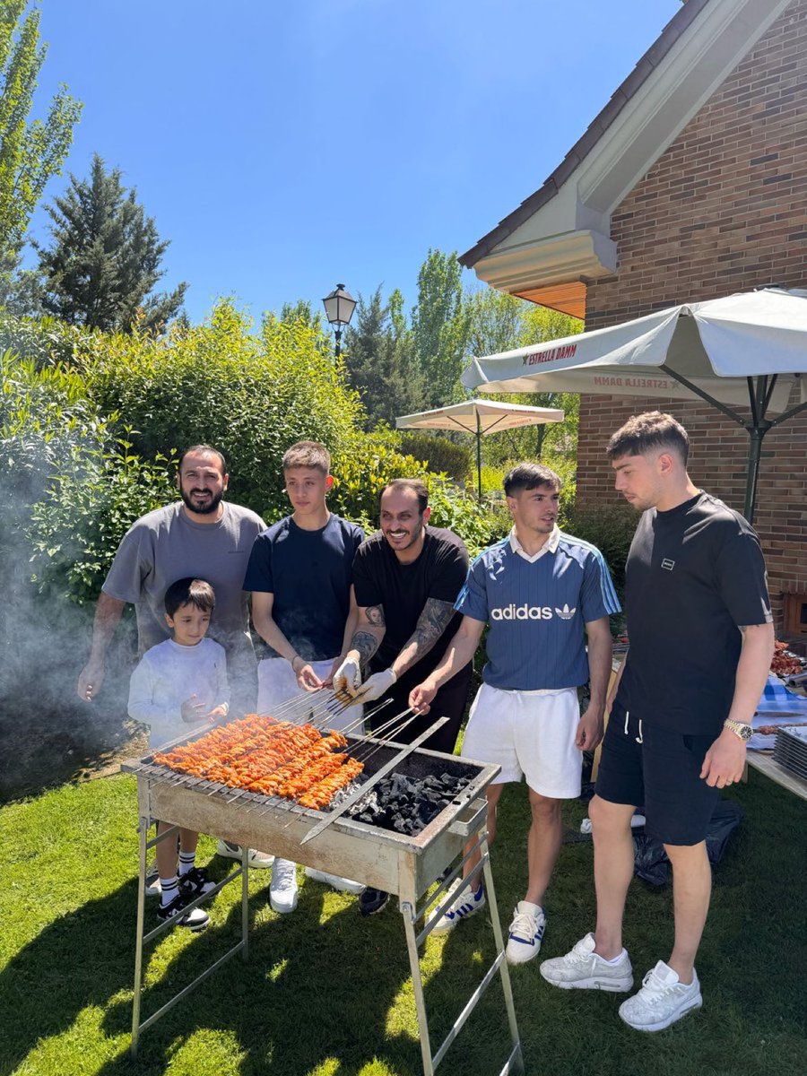 Arda Güler, Federico Valverde ve Brahim Diaz'ın mangal keyfi.