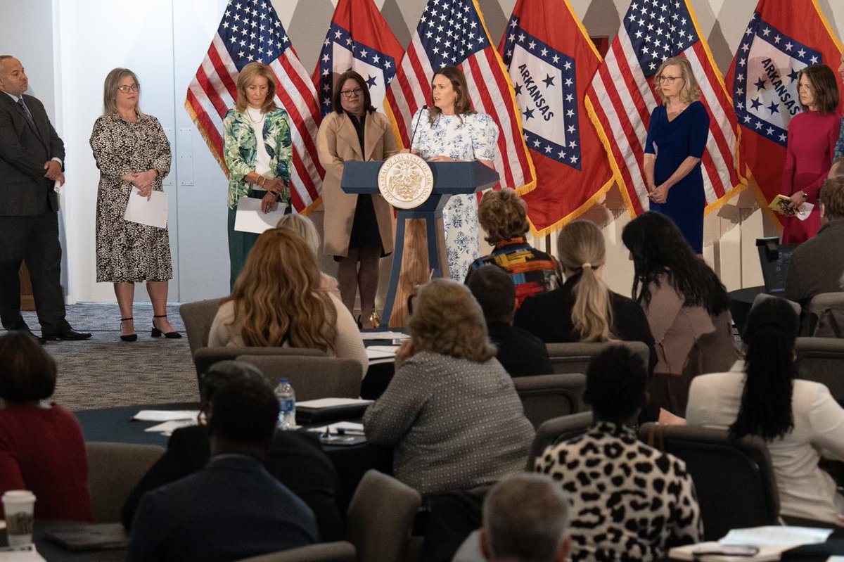 Sarah Huckabee Sanders tweet media