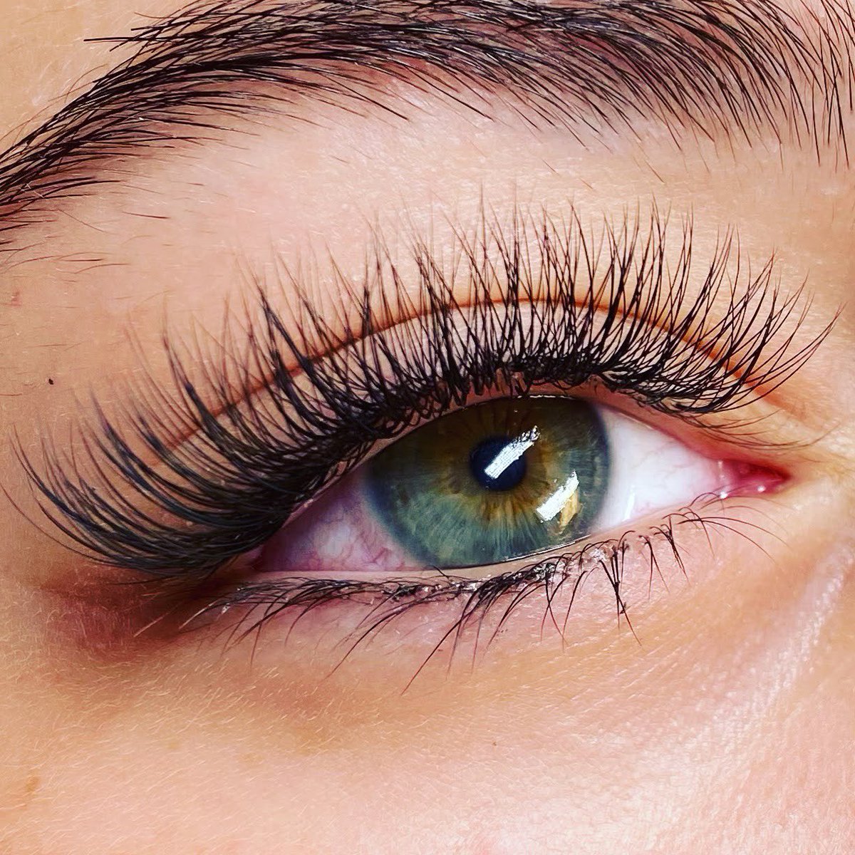 Paz Lashes Esthetic Spa #hialeah #doral 3750 W 16 Ave Suite 108 #facial #skincare #masaje #tratamientoscorporales #tiendaonline #depilacion #extensionesdepestañas y mucho más (786)6592688 pazlashes.com