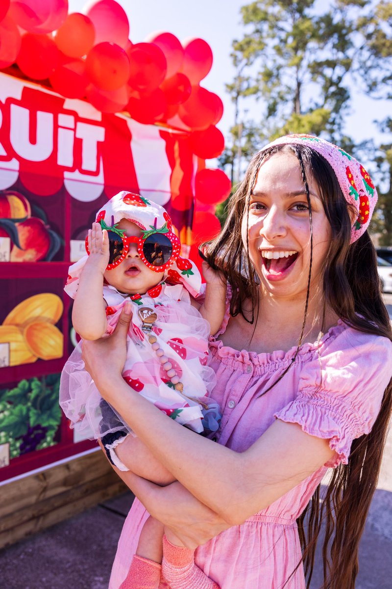 IglesiadeRW's tweet photo. Mucha fruta, paletas, piñatas, agua de frutas, comida en el día del niño. Un día inolvidable!! #royalkids https://t.co/g8S3dMeM7k