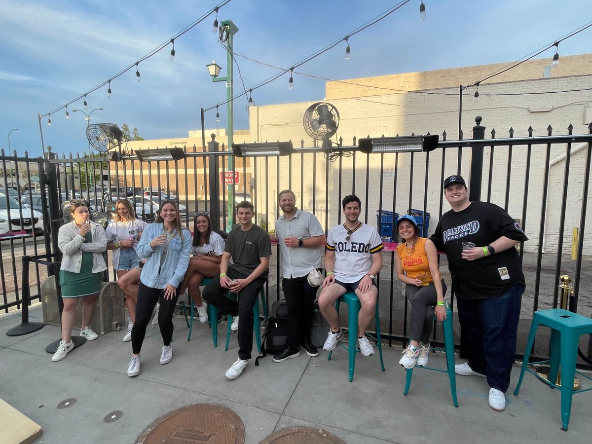 TicketManager's tweet photo. 🍻It's always a great time when the #TicketManager team gets together!🍻
Last Friday, our team traveled to our LA, NY and AZ offices for our Q1 Recap/Q2 Kickoff meetings where we celebrated a great Q1!🎉
#SportsBusiness x #SportsTech https://t.co/abmtCUdVuI