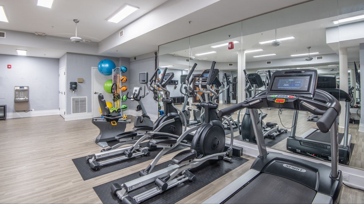 MetLeesburg's tweet photo. Met Leesburg gym will help you start the week with energy! 

#KETTLERLiving
#MetLeesburg
#Fitness https://t.co/wKHhN1O1Cz