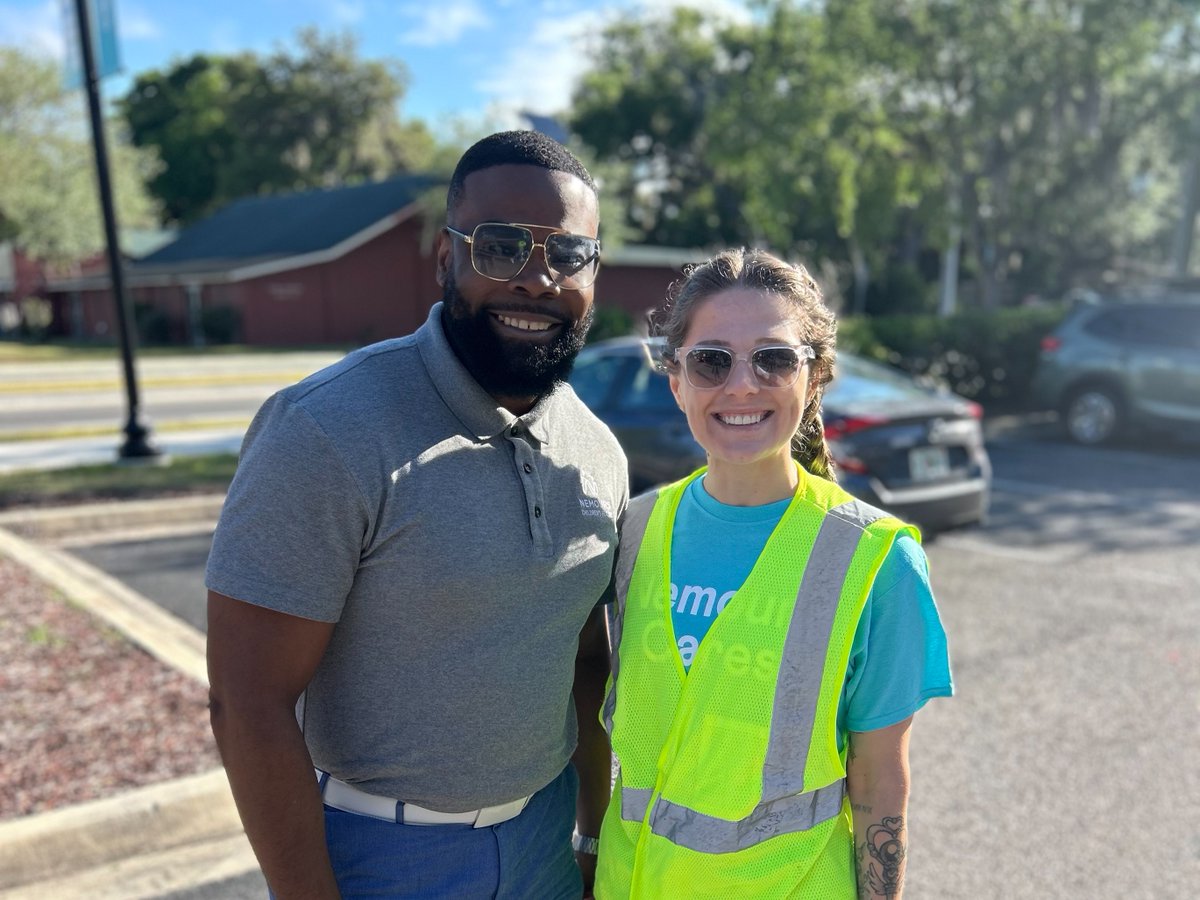 Rolling up our sleeves for Mother Earth! 🌎💚🌟 As part of Nemours Cares week, our associates pledged their time to make our communities brighter, healthier, and safer places to live. #NemoursCares #EarthDay