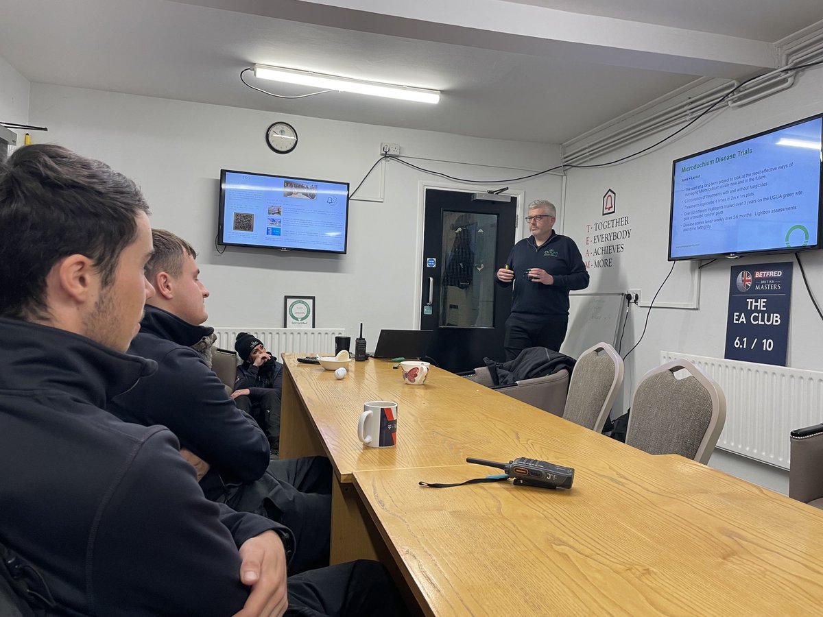 ⁦<a href="/shedhead2/">Adrian Masters</a>⁩ ⁦<a href="/OriginAmenity/">Origin Amenity Solutions</a>⁩ ⁦<a href="/TheBelfryHotel/">The Belfry Hotel & Resort</a>⁩ many thanks to Ady Masters from Origin and Geoff Fenn for taking time out to talk all things turf .. performance testing training for the team .. 🏌️‍♂️⛳️🙏👌