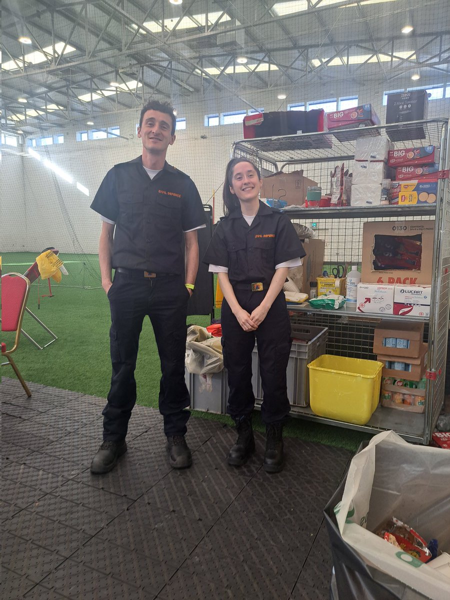 Day 1 of 4, Volunteers assisting at the Irish Blood Transfusion Service clinic. Thanks to the volunteers for giving up there time. @CivilDefenceIRL @NormaOLeary5 #volunteering#givingblood