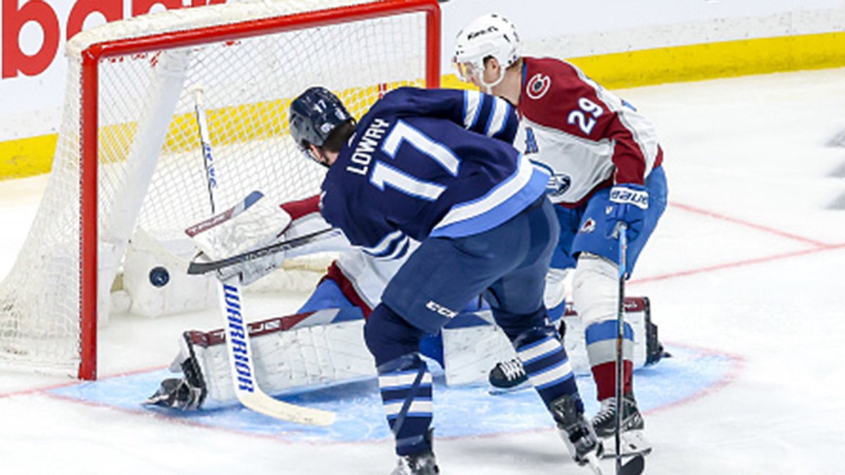From @7ElevenCanada That's Hockey: @DarrenDreger speaks with Jets captain Adam Lowry about his mindset going into the series, adjustments to be made in Game 2 and the overall hype of the postseason in Winnipeg: tsn.ca/video/7-eleven…