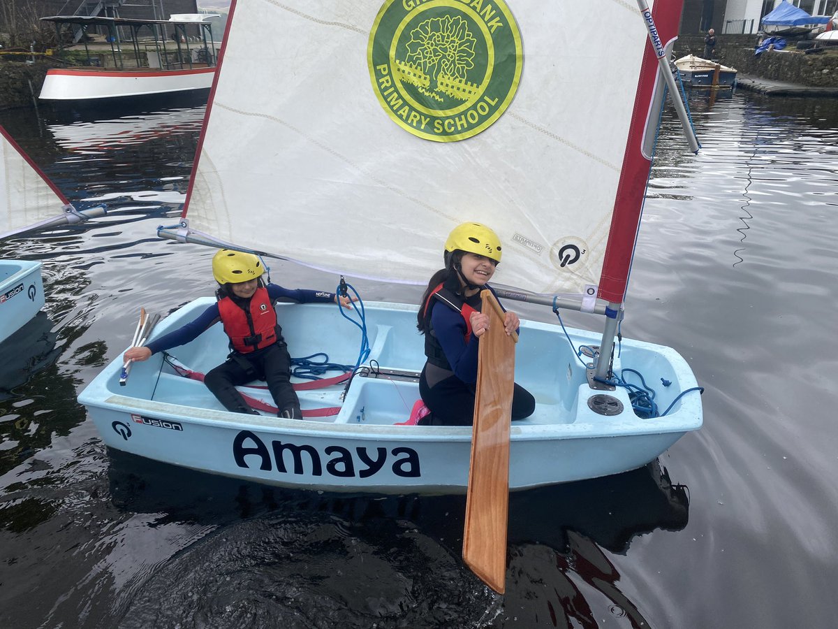 GreenbankSch's tweet photo. After lunch the children used different techniques to paddle their boats when there is little or no wind. They had fun racing each other up and down the harbour. @RYA_NW @realrochdale @CLOtC #welovesailing https://t.co/HsNhVX6Lph