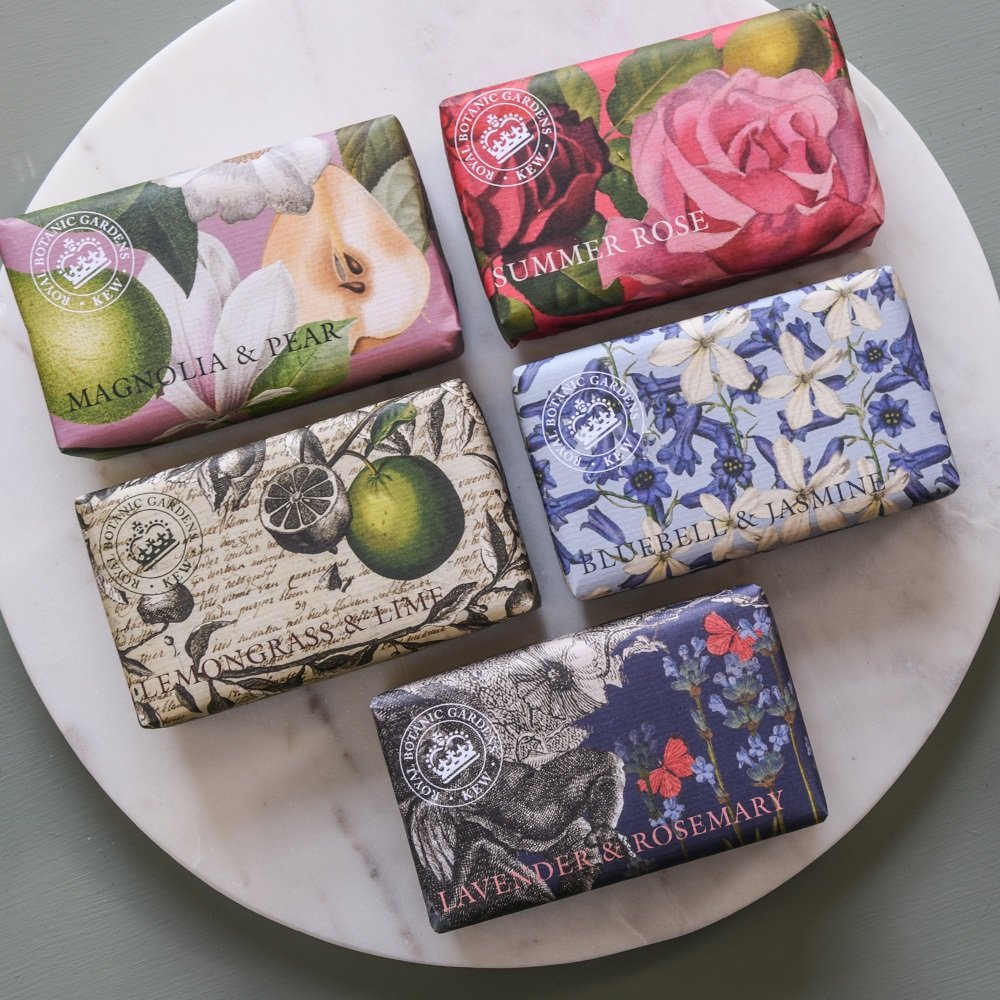 The #KewGardens soap collection is available online just look through the grid head to soaps and have a look #shopsmall and #shopindie masato.co.uk