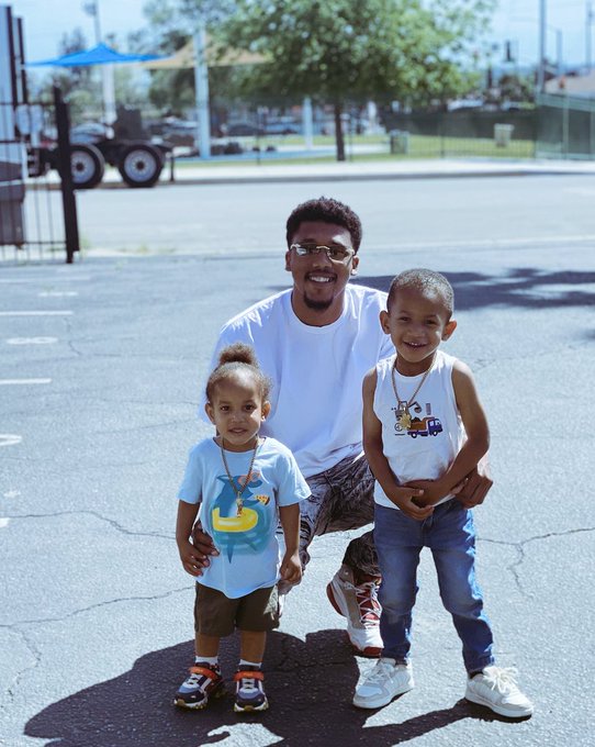 Outside with my Blue💙Hearts https://t.co/FRWMlBWmWo<a href="/tag/hightown"class="tags"><span>#hightown</span></a>