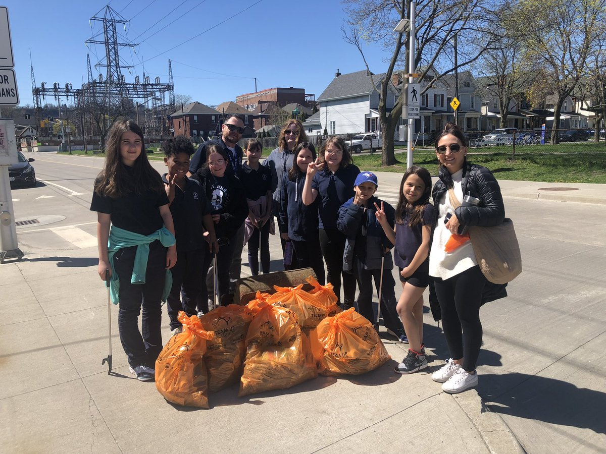 To support Earth Day awareness, the Health Action Team from @stahces put their faith into action by participating in the annual cleaning up the alleyways for safe routes of passage for our students and community. Well done HAT we are so proud of you!