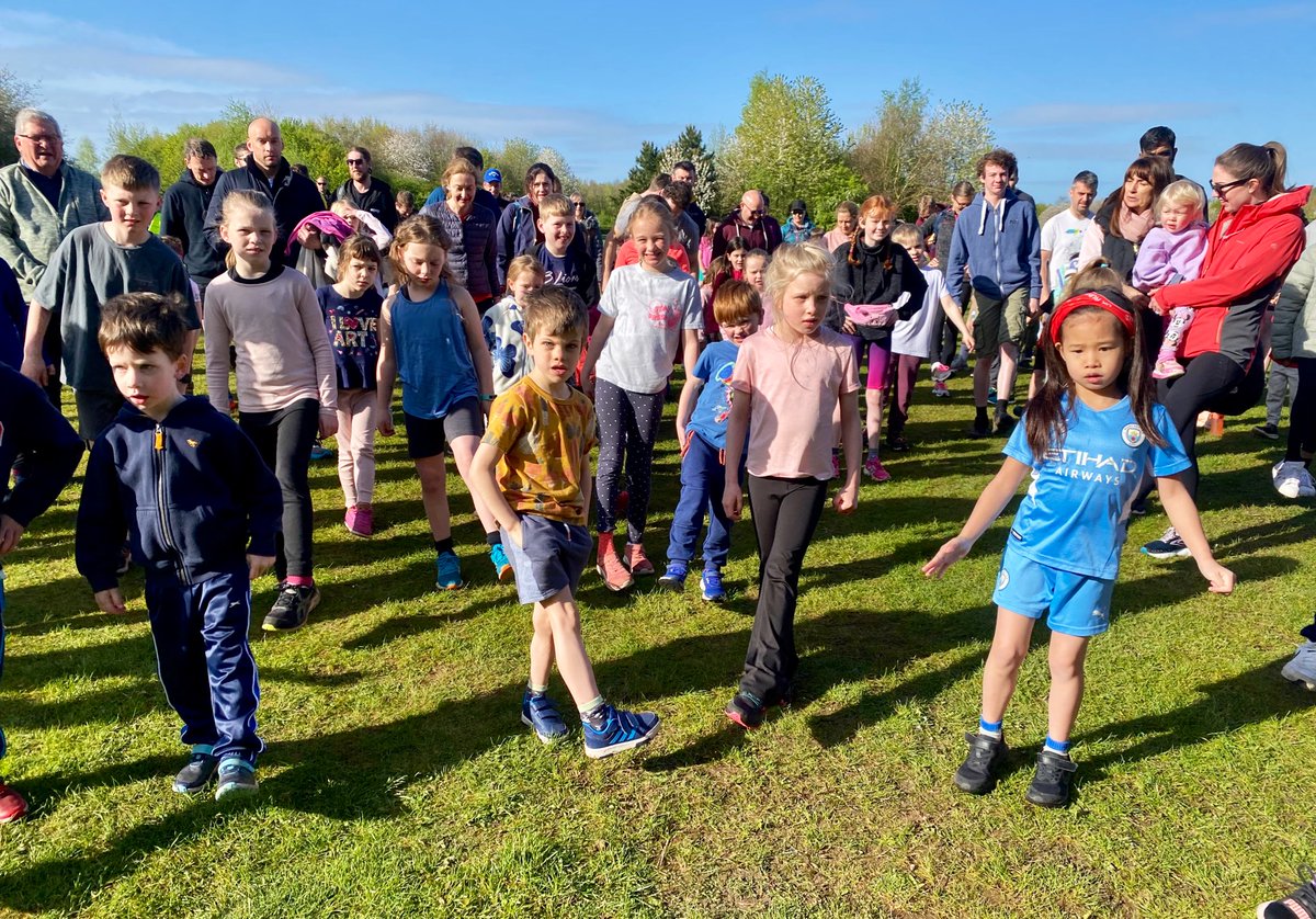 Yesterday saw a record breaking 31,897 walkers, runners & volunteers at junior @parkrunUK events. Chuck in the accompanying adults and that’s a whole lot of people enjoying a free social community event and some fresh air on a Sunday morning. Bravo everyone! ❤️🌳 #loveparkrun