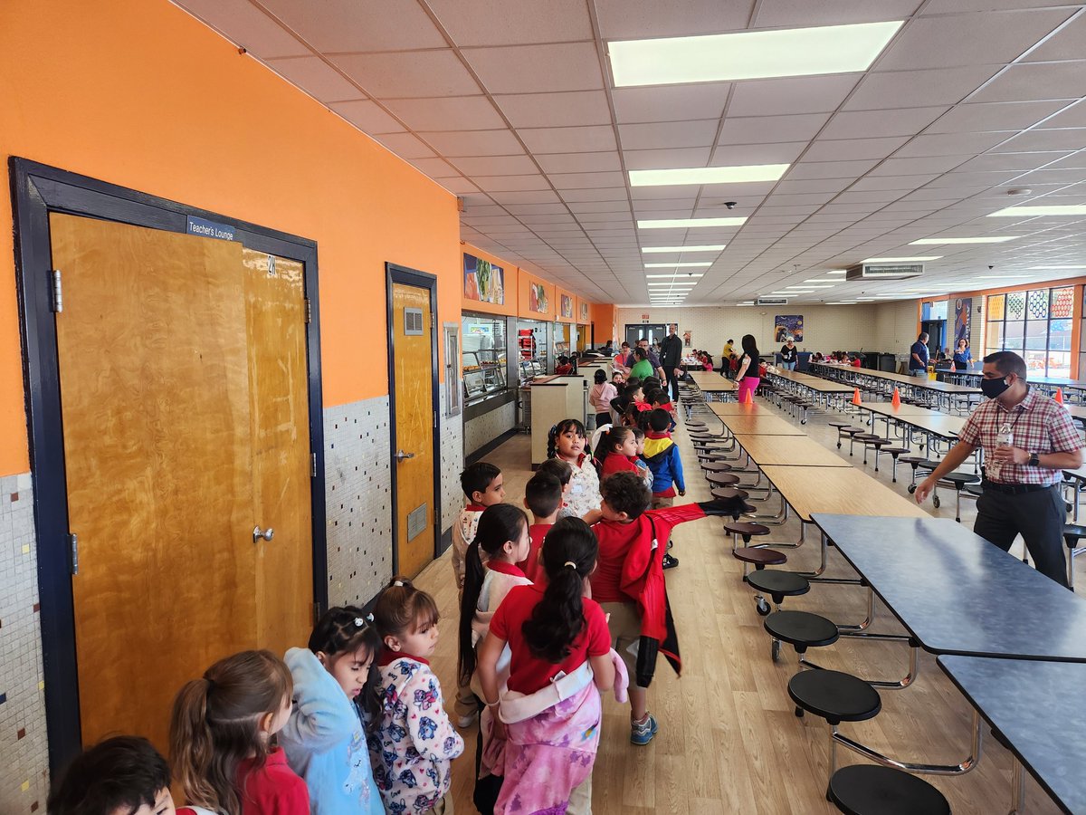 First customers at our @DrTinajeroEPISD updated cafeteria! Nothing but joy and excitement. It was worth the wait! @ELPASO_ISD #ItStartsWithUs 🦊🦊🦊🦊🦊🦊🦊🦊🦊🦊🦊🦊🦊🦊🎊🎊🎊🎊🎊🎊🎊🎊🎊🎊🎊🎊🎊