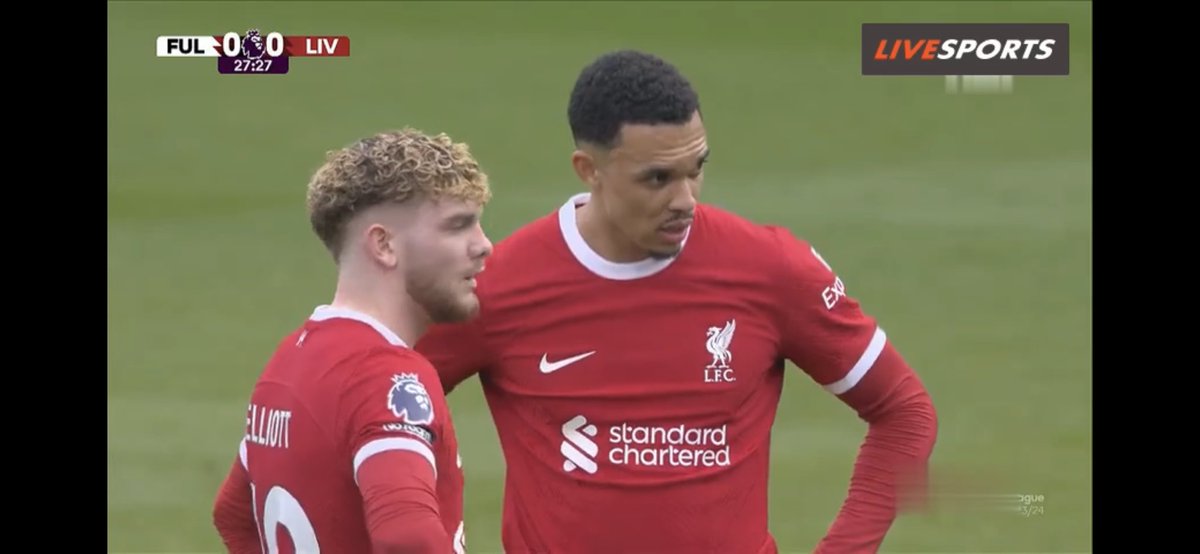 This happens when you’re thinking about targeting a girl with a guy 😂😂