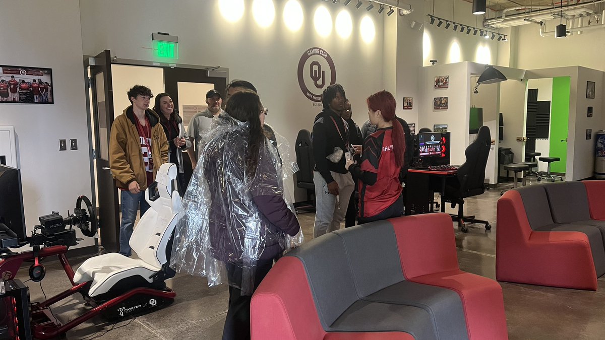 Sooner Saturday! ✔️ We loved meeting and talking to prospective high schoolers during the morning last weekend! We love showing families and students what our program is capable of and all the opportunities it presents. We can’t wait to see familiar faces come back to OU soon!